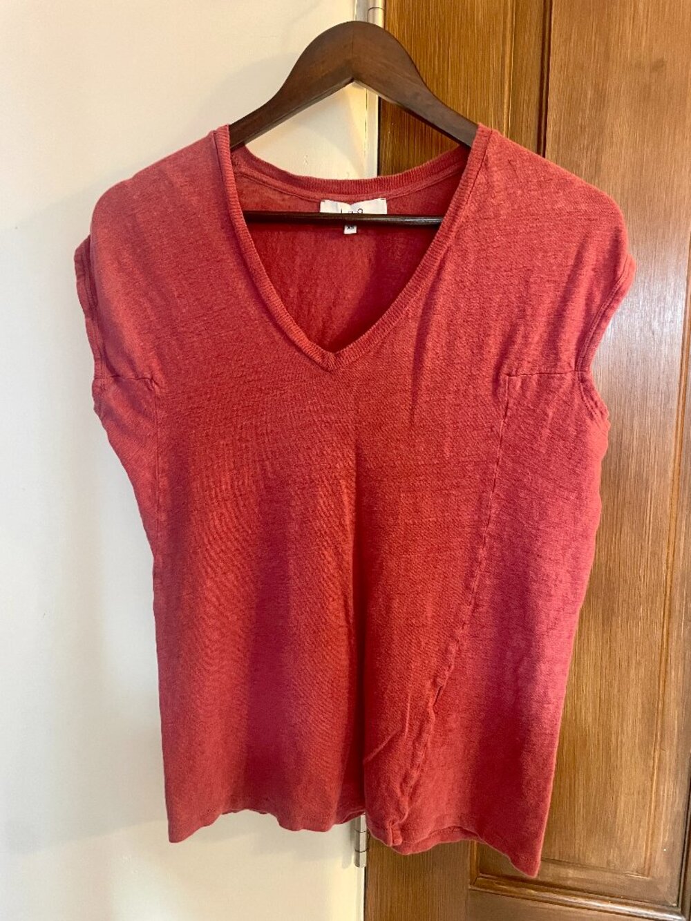 IRO 100% Linen Magenta Sleeveless V-Neck Comfy Tee